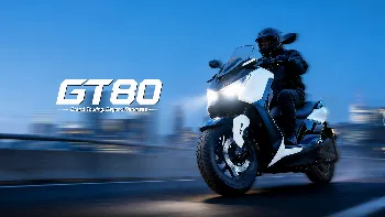 รถไฟฟ้า GT80 C33A-0E03EFD-TA801 สีขาว-ดำ(WHITE-BLACK)